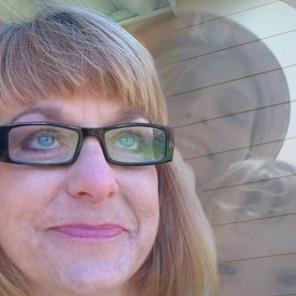 Meet your Posher, Julie